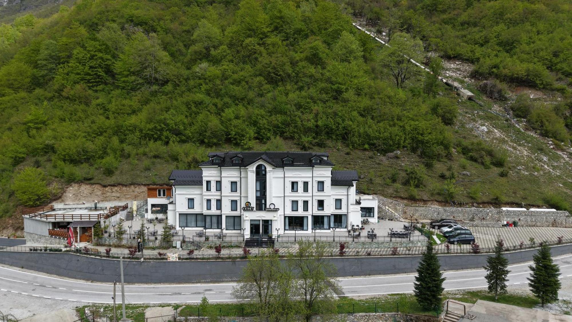 Hotel Two Brothers B A&s Bar & Restaurant Valbone